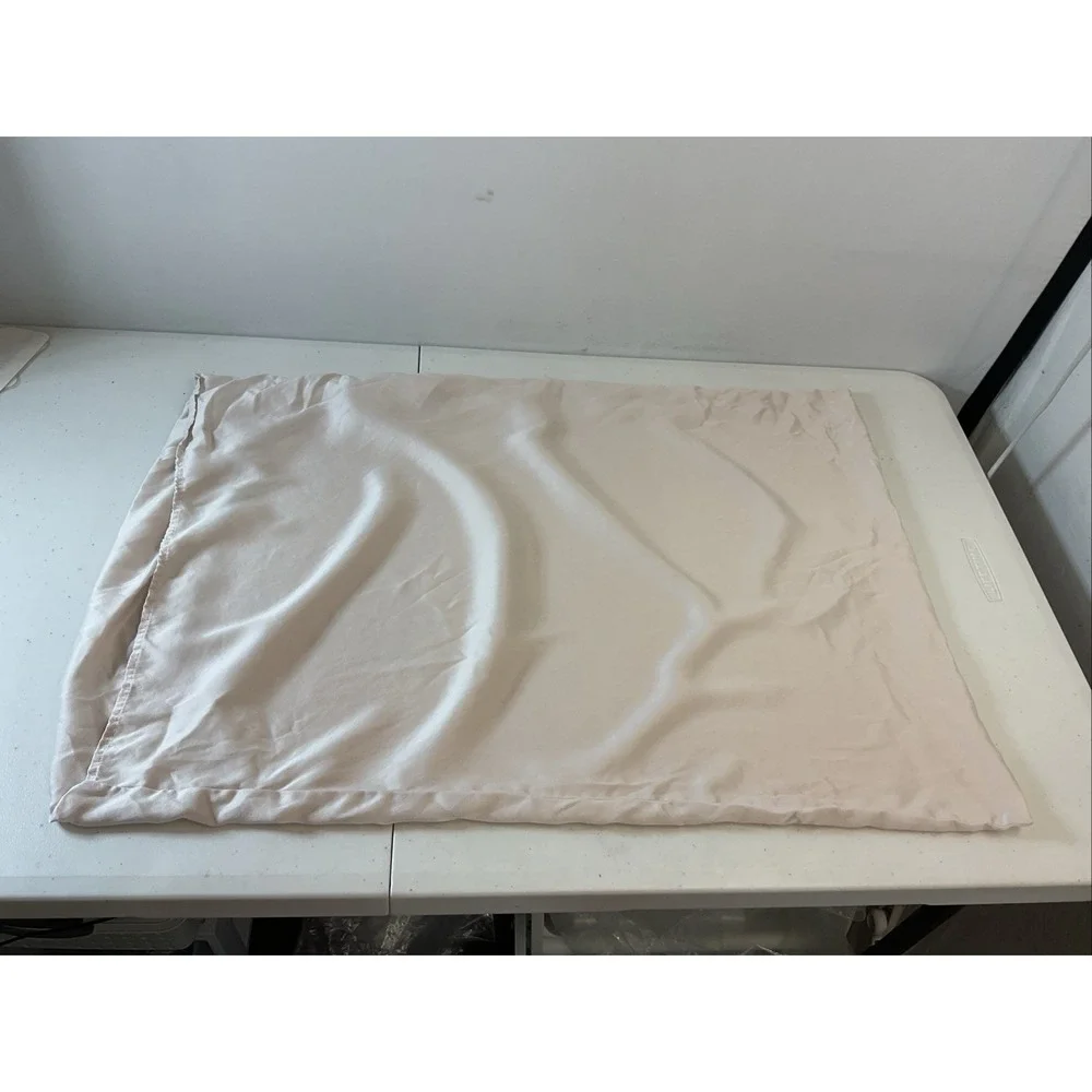 Silk and Snow Pink Standard Size Silk Pillow Case Excellent